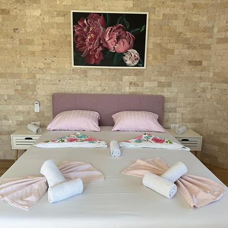 Gjinaj Apartments Ulcinj Exterior foto
